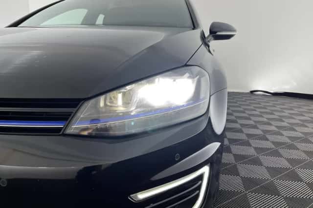 Volkswagen Golf (2015) thumbnail 27