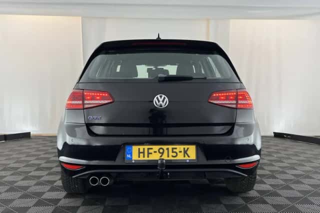 Volkswagen Golf (2015) thumbnail 6