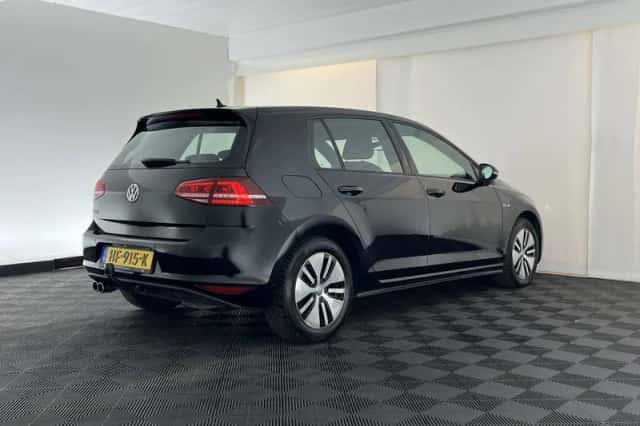 Volkswagen Golf (2015) thumbnail 7