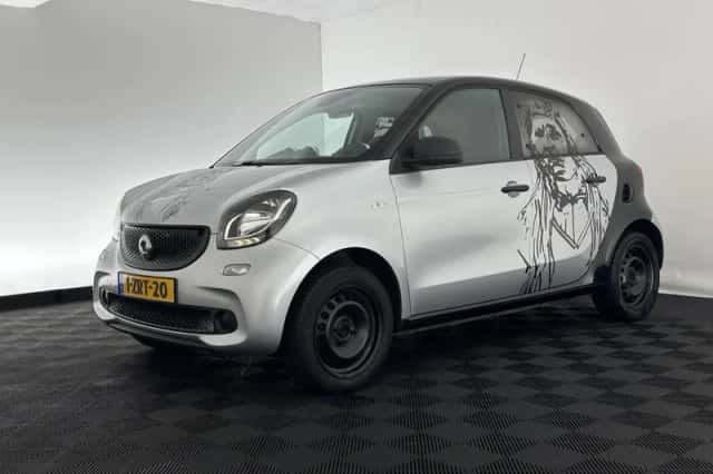 Smart Forfour (2015) thumbnail 4