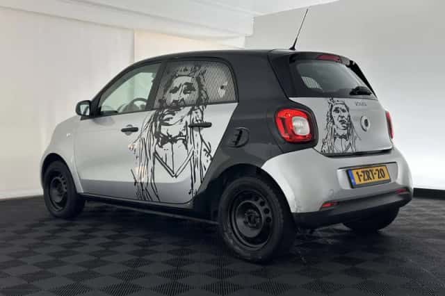 Smart Forfour (2015) thumbnail 5