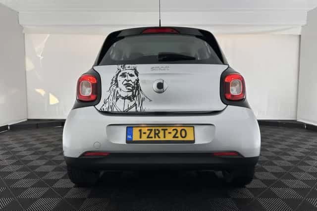 Smart Forfour (2015) thumbnail 6