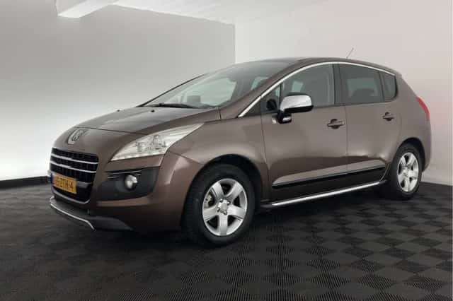 Peugeot 3008 (2013) thumbnail 4