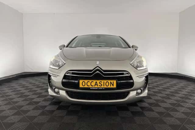 Citroën DS5 (2013) thumbnail 2