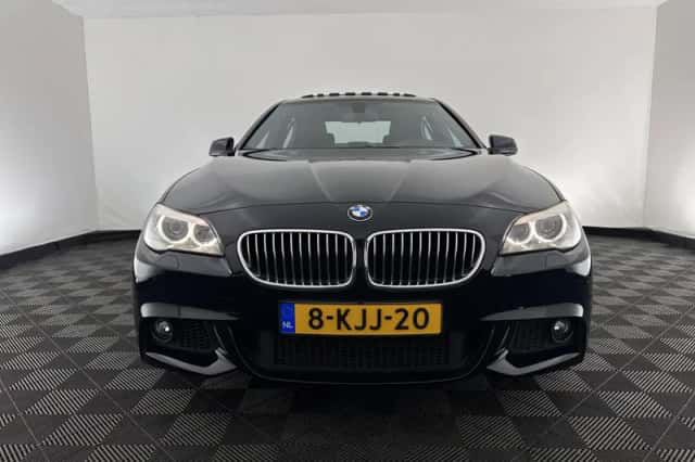 BMW 5-Serie (2013) thumbnail 3