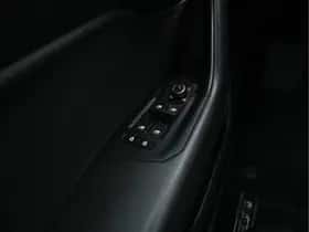 Volkswagen Touareg (2018) thumbnail 22