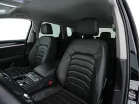 Volkswagen Touareg (2018) thumbnail 23