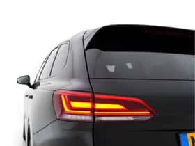 Volkswagen Touareg (2018) thumbnail 33