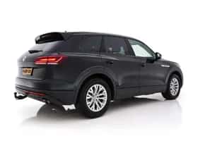 Volkswagen Touareg (2018) thumbnail 7