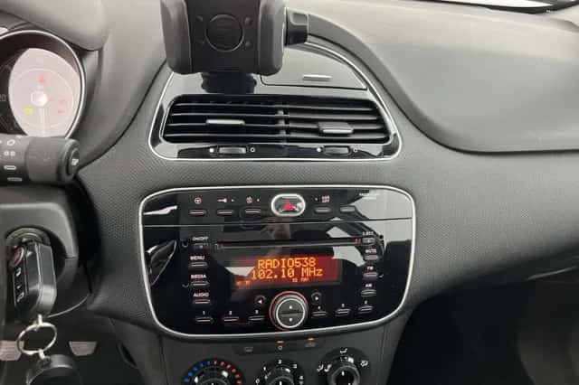 Fiat Punto (2015) thumbnail 13