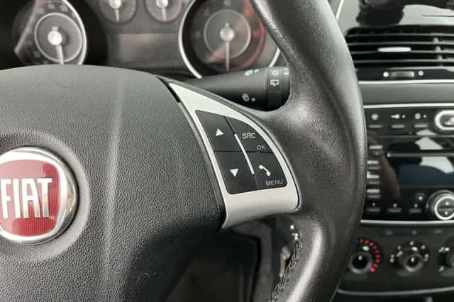 Fiat Punto (2015) thumbnail 17