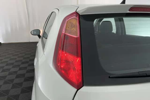 Fiat Punto (2015) thumbnail 26