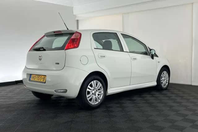 Fiat Punto (2015) thumbnail 7