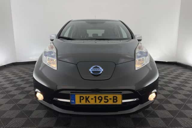 Nissan Leaf (2017) thumbnail 3
