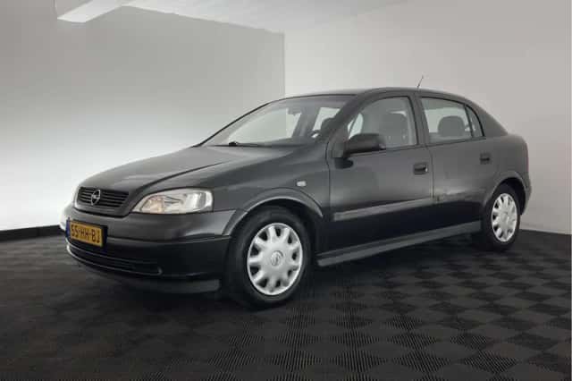 Opel Astra (2001) thumbnail 4