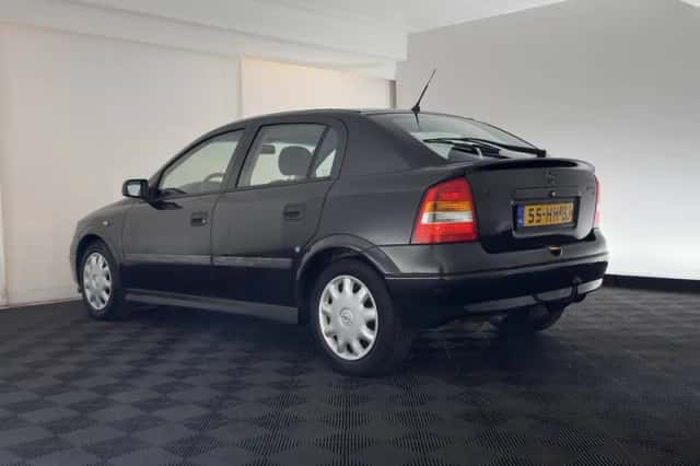 Opel Astra (2001) thumbnail 5