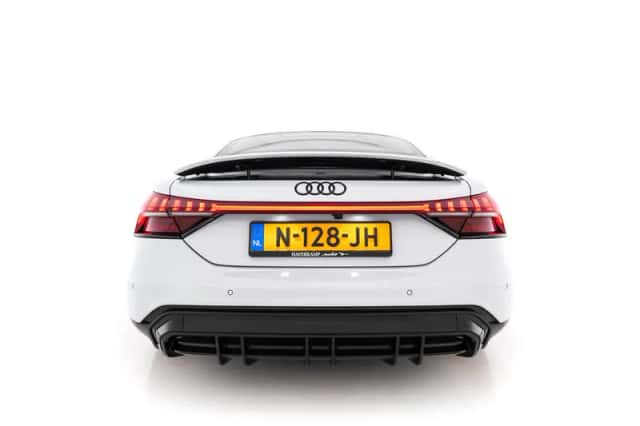 Audi e-tron GT (2021) thumbnail 6