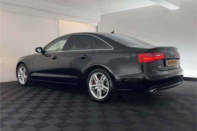 Audi A6 (2011) thumbnail 5