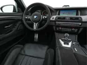 BMW M5 (2014) thumbnail 8