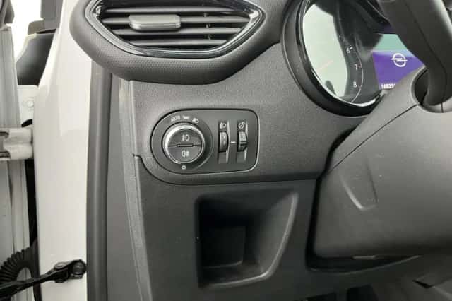 Opel Crossland X (2020) thumbnail 21