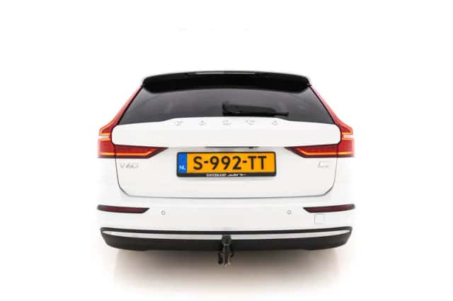 Volvo V60 (2023) thumbnail 6