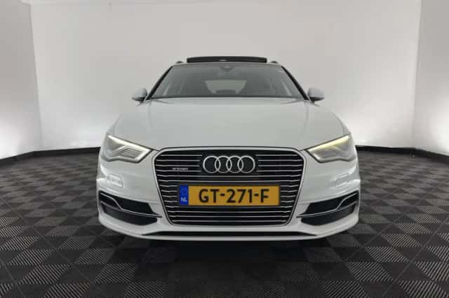 Audi A3 (2014) thumbnail 2