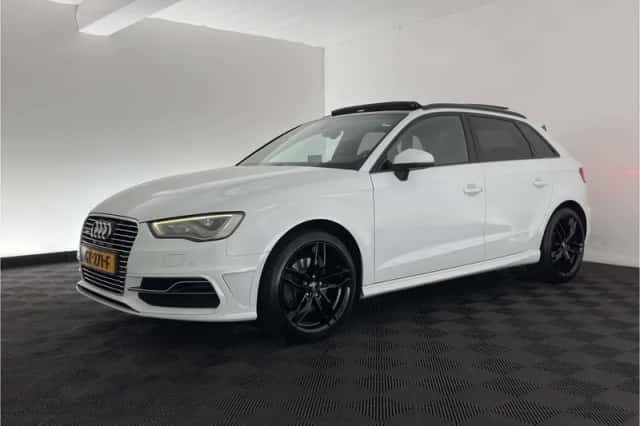 Audi A3 (2014) thumbnail 3