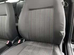 Volkswagen Polo (2007) thumbnail 22