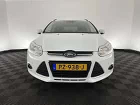 Ford Focus (2013) thumbnail 2