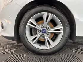 Ford Focus (2013) thumbnail 23