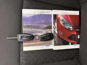 Ford Focus (2013) thumbnail 26