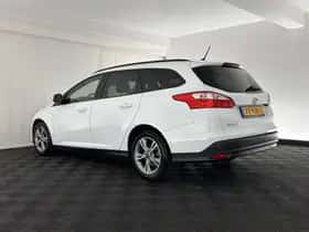 Ford Focus (2013) thumbnail 4