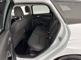 Ford Focus (2013) thumbnail 9