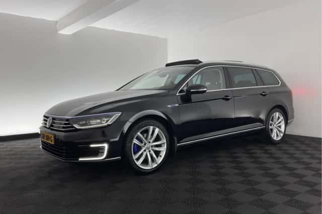 Volkswagen Passat (2015) thumbnail 4