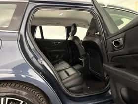 Volvo V60 (2021) thumbnail 12