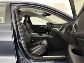 Volvo V60 (2021) thumbnail 13