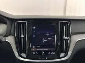 Volvo V60 (2021) thumbnail 14
