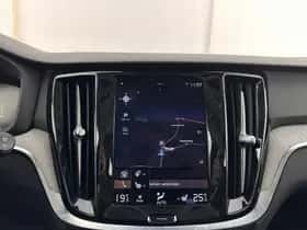 Volvo V60 (2021) thumbnail 16