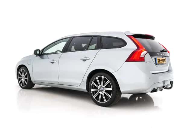 Volvo V60 (2016) thumbnail 4