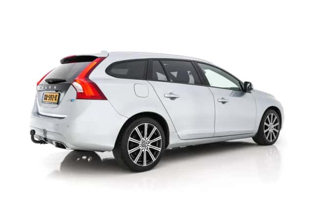 Volvo V60 (2016) thumbnail 6