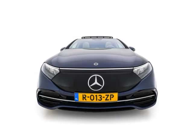 Mercedes-Benz EQS (2023) thumbnail 3