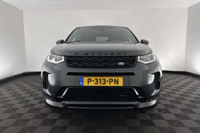 Land Rover Discovery Sport (2022) thumbnail 3