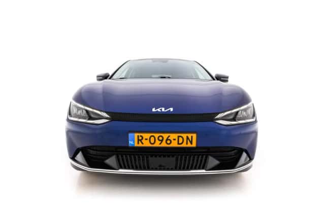 Kia EV6 (2022) thumbnail 3