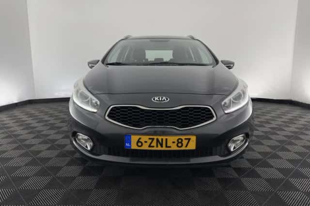Kia Ceed (2015) thumbnail 3