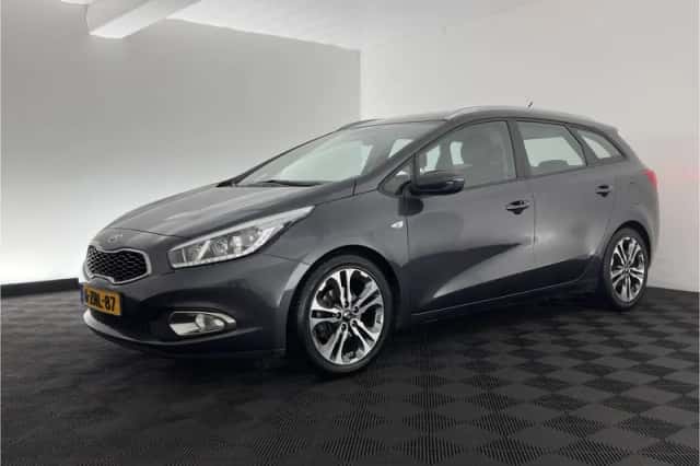 Kia Ceed (2015) thumbnail 4