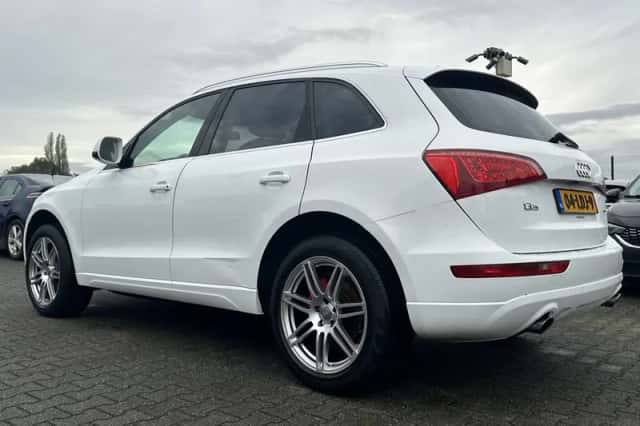 Audi Q5 (2010) thumbnail 4