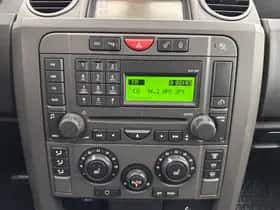 Land Rover Discovery (2006) thumbnail 13
