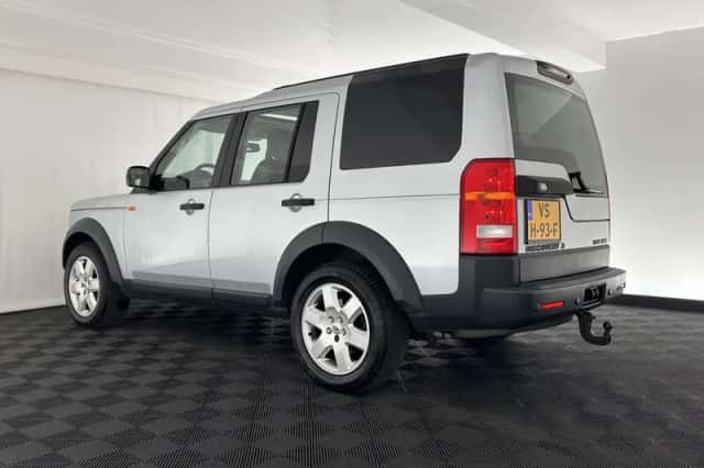 Land Rover Discovery (2006) thumbnail 4