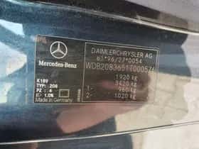 Mercedes-Benz CLK-Klasse (2000) thumbnail 9