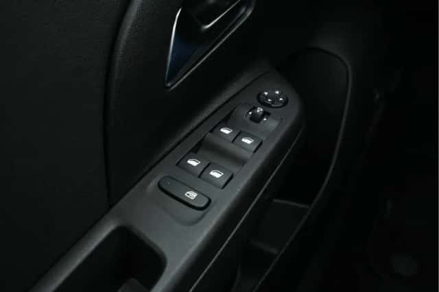 Opel Corsa (2022) thumbnail 23